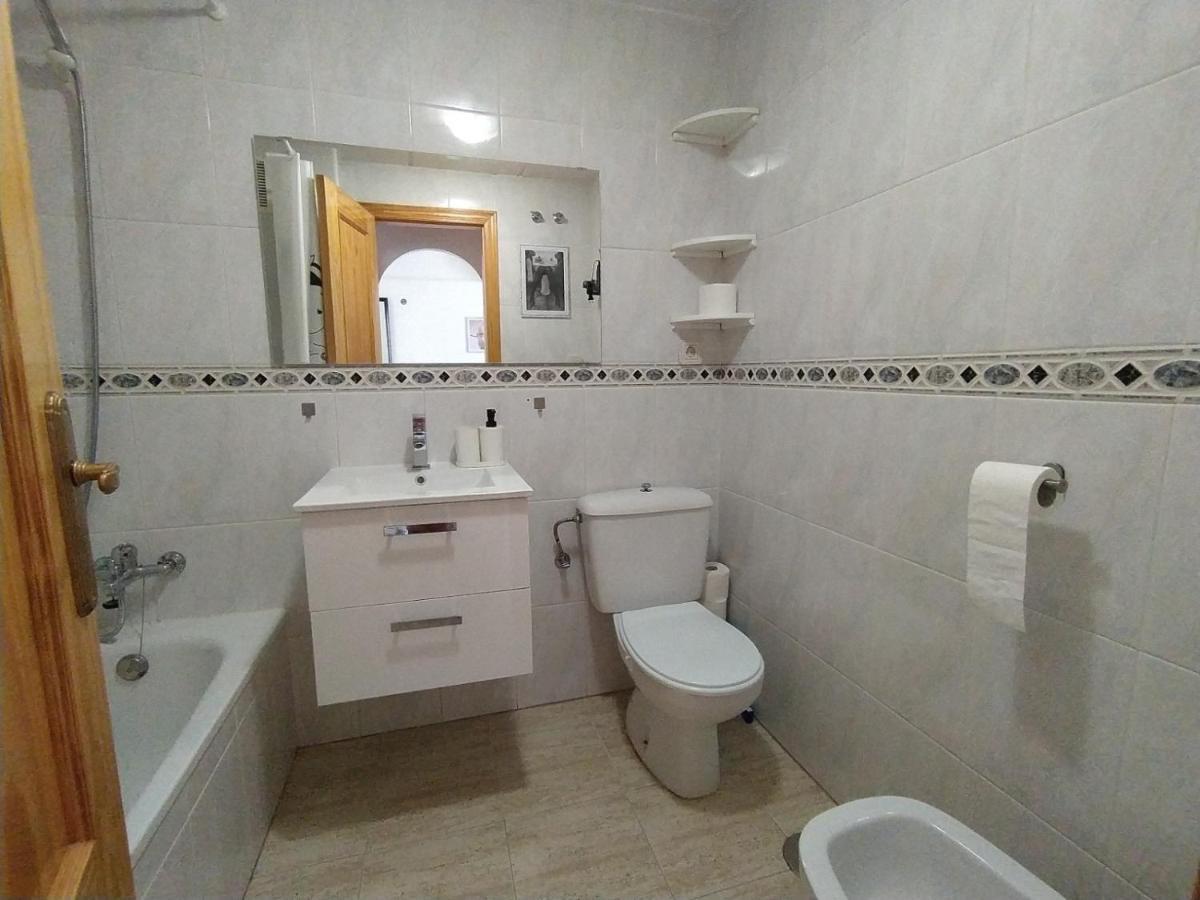 Mila Sloneczny Apartament W Torrevieja Centrum Eksteriør billede