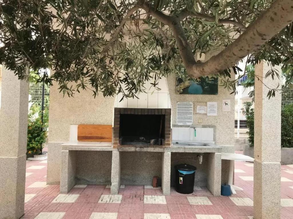 Mila Sloneczny Apartament W Torrevieja Centrum Eksteriør billede