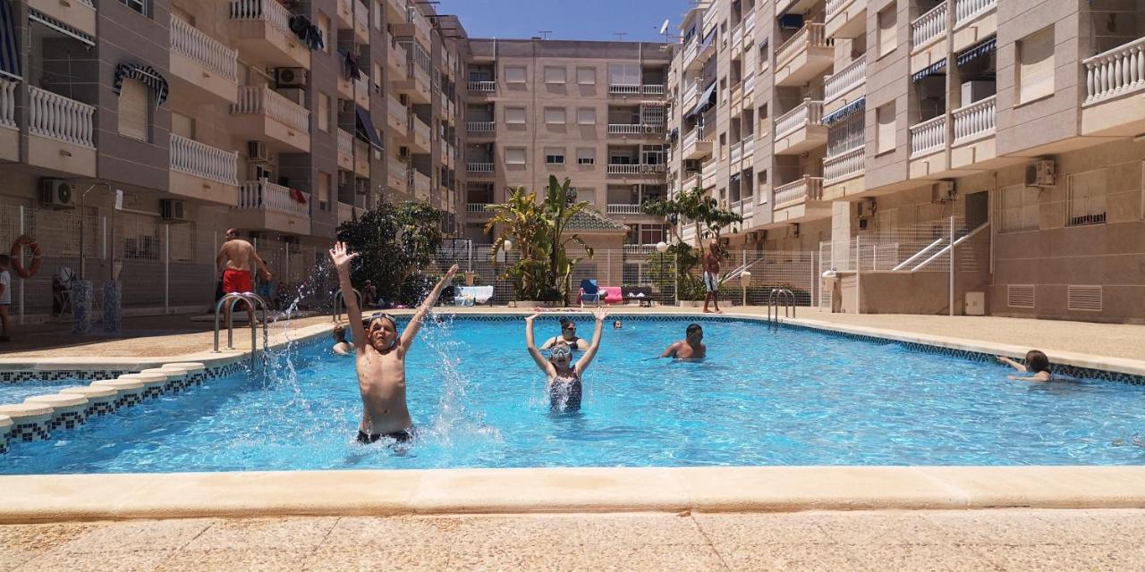 Mila Sloneczny Apartament W Torrevieja Centrum Eksteriør billede